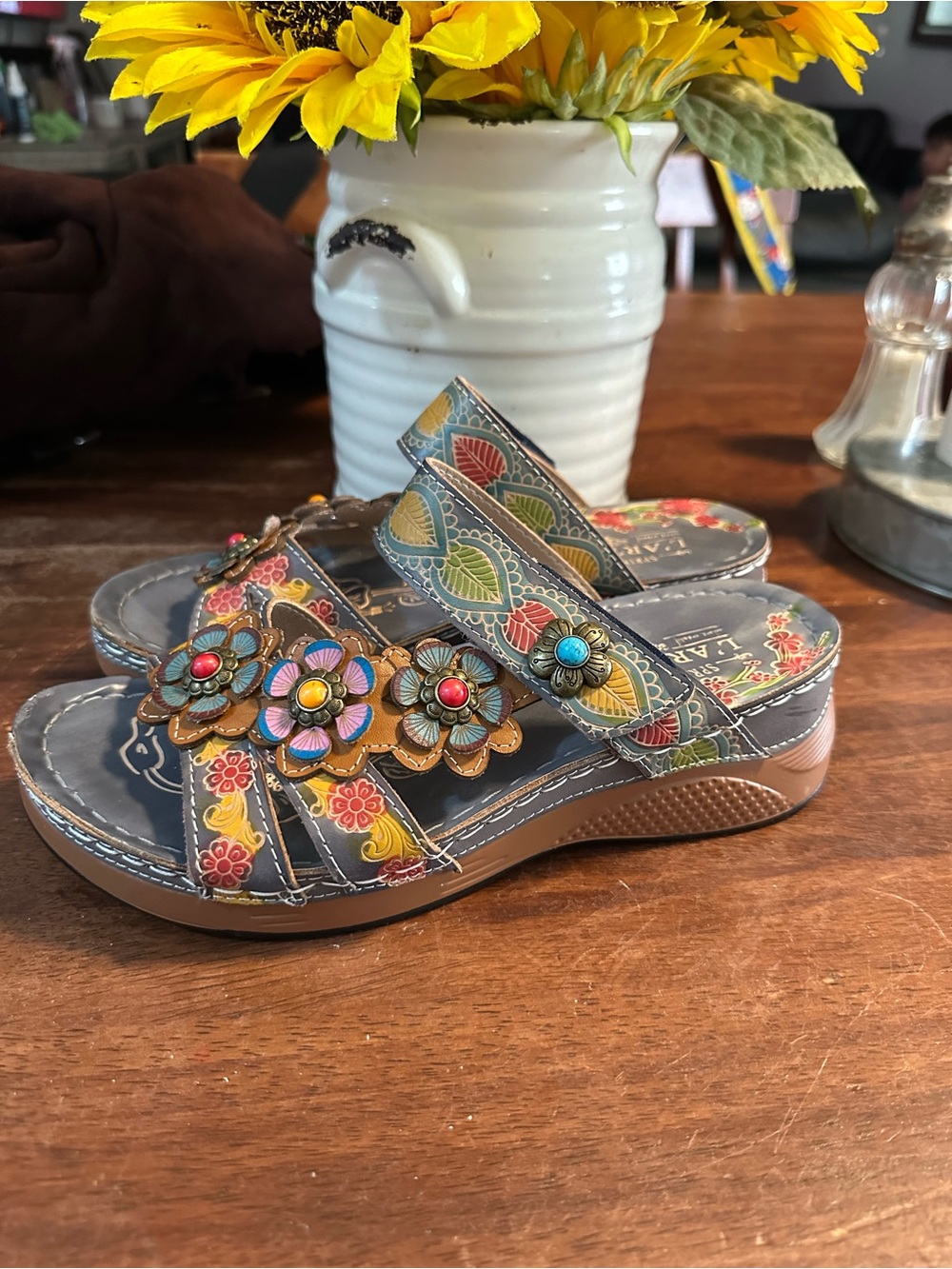 L'ATISTE Multicolor Floral Leather Slide Sandals - Women's Navy size 38